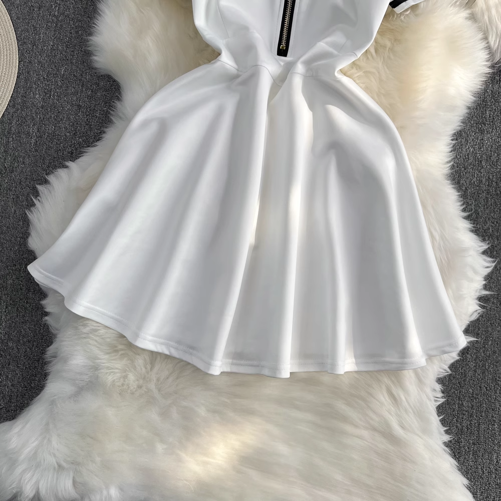 Retro short-sleeved contrasting color POLO collar A-line fluffy dress YM281