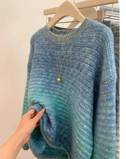 Gradient Blue Soft And Loose Pullover Sweater YM1847