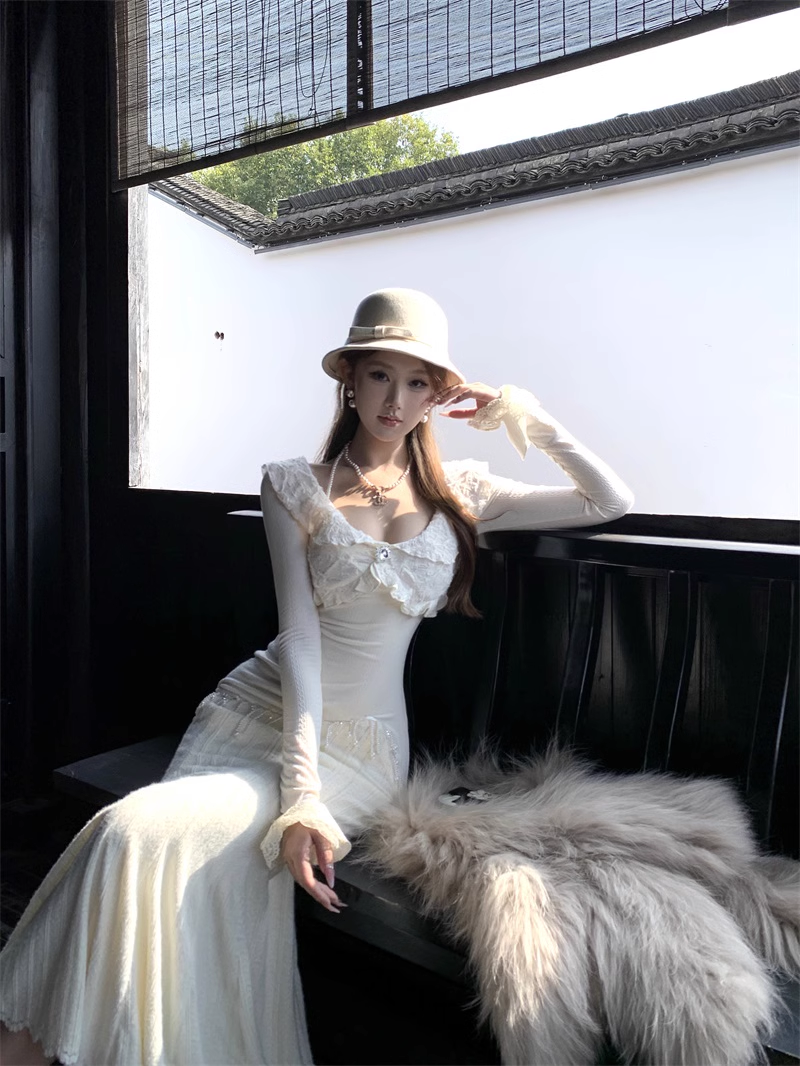 Round neck long sleeve dress women's new style floral lace slim fishtail skirt YM1937