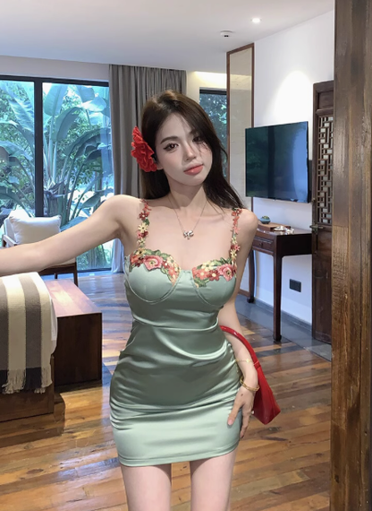 Hot Girl Vacation Green Flower Embroidered Straps Short Holiday Dress Party Dress YM2132