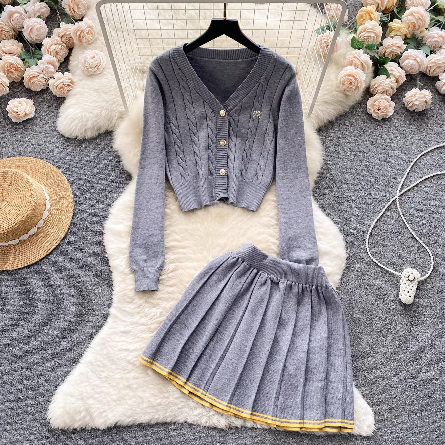 Autumn short knitted cardigan jacket pleated vocation dress two-piece set YM631