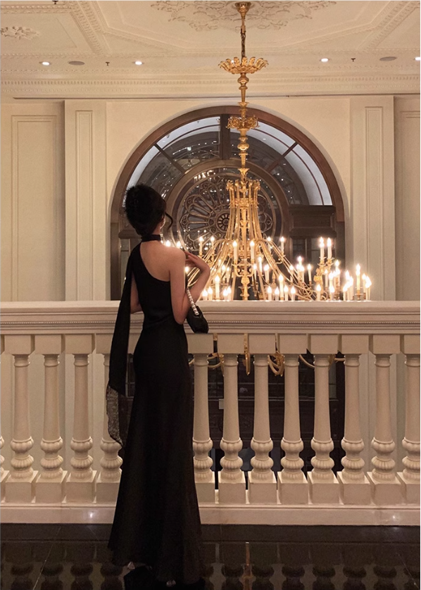 Elegant Black Ribbon Prom Dress French Lace Satin Long Dress YM1618