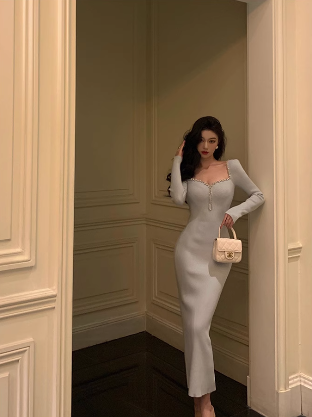 Elegant  Beaded Chain Knitted Dress Bottoming Long Birthday Dress YM1676