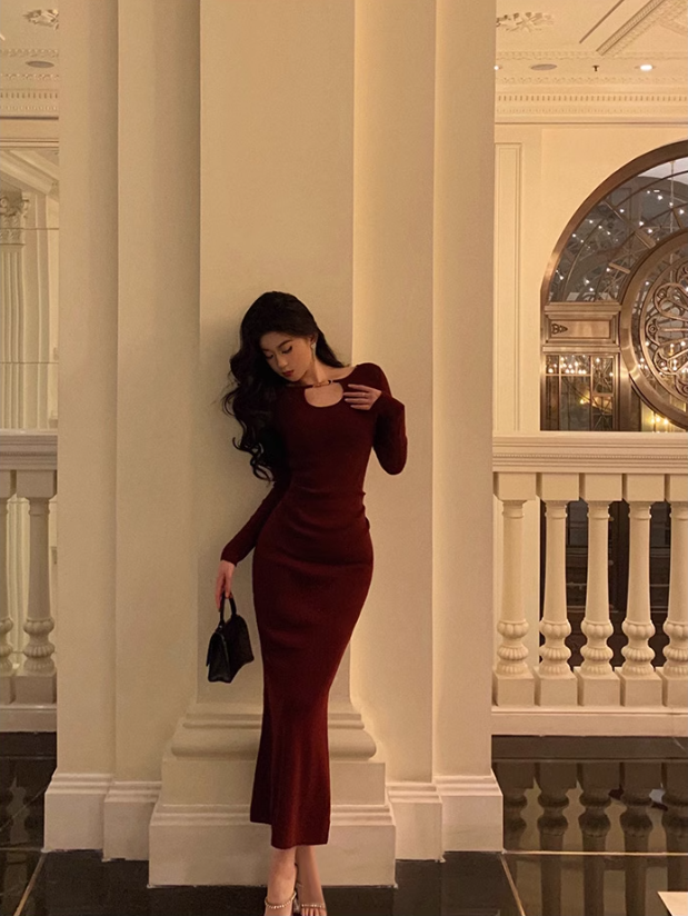 Red Long-Sleeved Knitted Dress-Style Hollow Party Dress YM1673